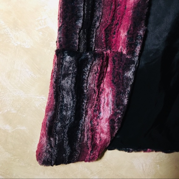 Eight Sixty Faux Fur Vest - Picture 3 of 5